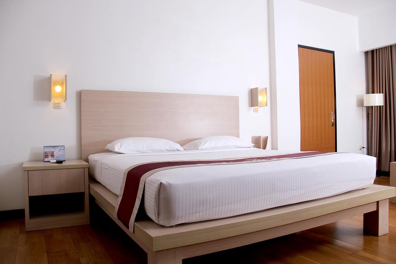 Hotel Ebony Batulicin Bagian luar foto